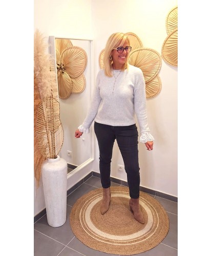 Pull Fluffy & Finitions Dentelle - Arice