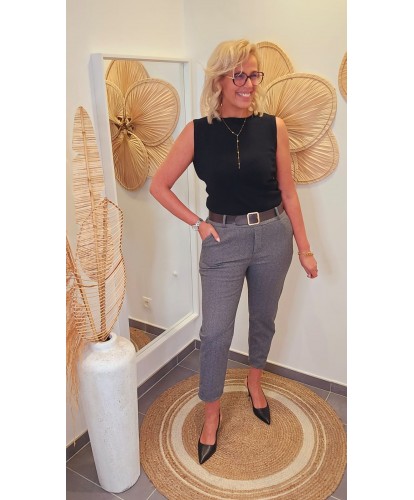 Pantalon Gris Coupe Carotte...