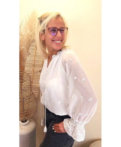 Blouse Bohème Chic Broderies Fleuries - Kenza